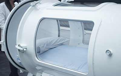 Hyperbaric oxygen chamber